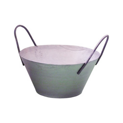 Casserole in pressed iron with 2 handles of 4 liters and diameter of 34 cm.