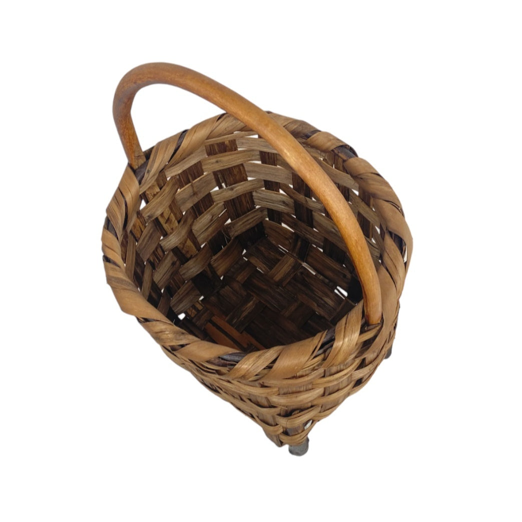 Firewood basket with handle and feet