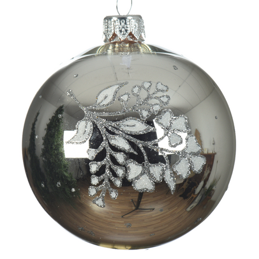 Bauble silver Christmas ball with flower Ø8 cm