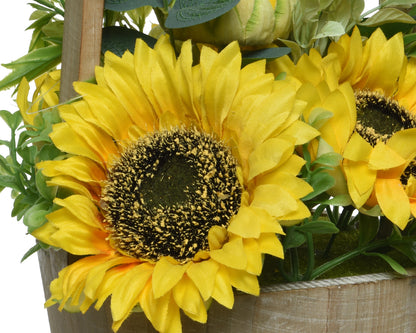 Sonnenblume im gelben Polyestertopf